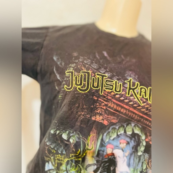 Jujutsu Kaisen Anime Manga TShirt - Size S  Crunchy Roll Rare - Picture 4 of 5